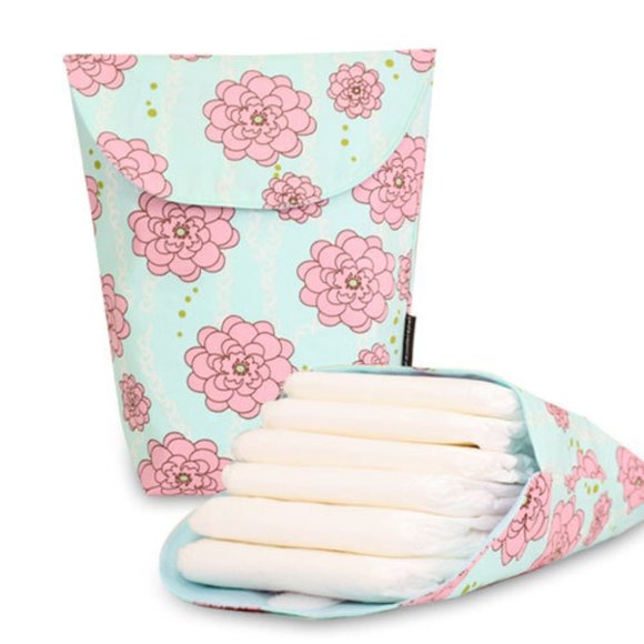 Diaper Pouch (multiple patterns) - Picture 4 of 4